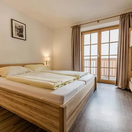 In Out Zentrum Jokercard Inkusive * Σάαλμπαχ-Χίντεργκλεμ